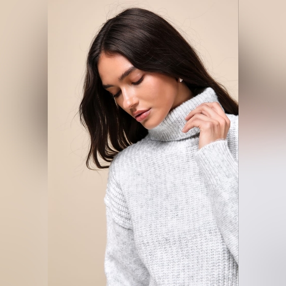 Grey Turtleneck Pullover Sweater - Picture 3 of 4